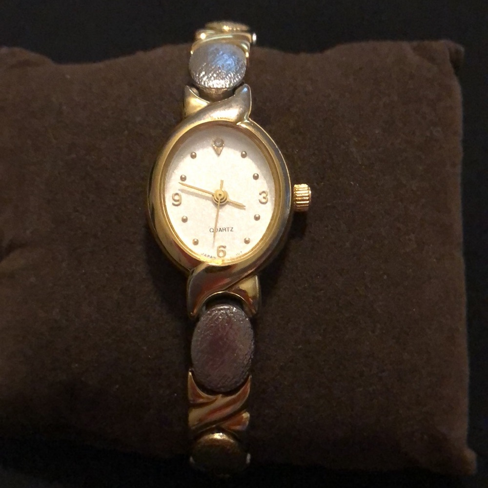 Avon Quartz Watch
